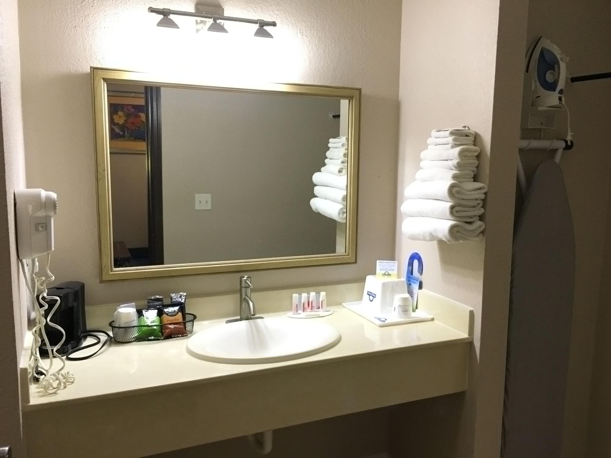 Days Inn & Suites By Wyndham Tampa - Ybor City Kültér fotó